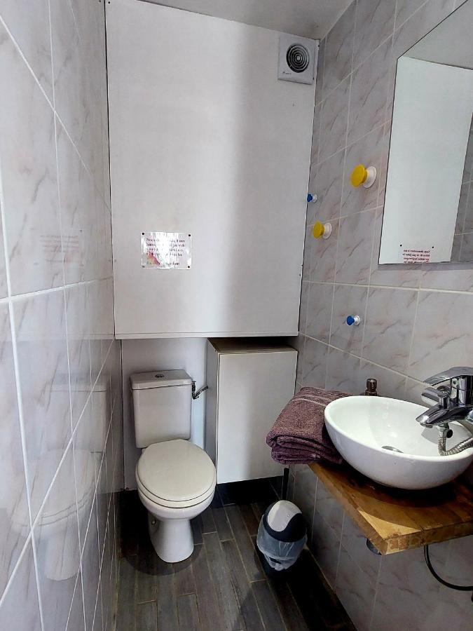 Les Belles Terrasses Dieppe ,3 Appartements , Le Vegetal De 1 A 8 Personnes , Le Tropical De 1 A 6 Personnes , Le Floral Avec Terrasse De 1 A 3 Personnes , Quartier Calme Au Stationnement Gratuit A Cote De L'Avenue Verte Exteriér fotografie